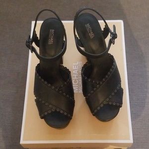 Women designer platform